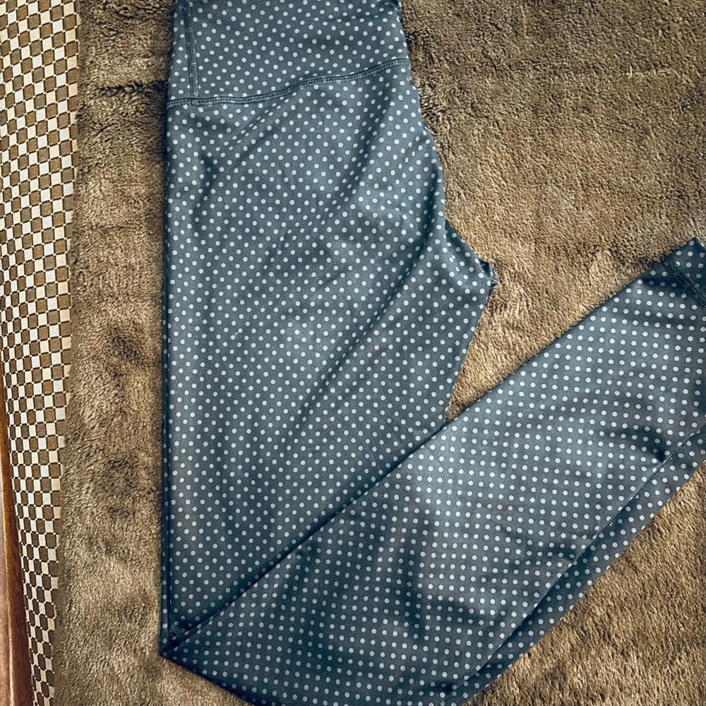 Lululemon Athletica Gray Polka Dot Leggings